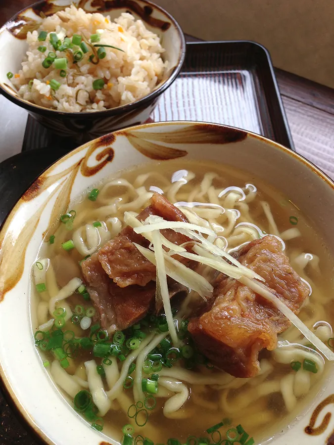 沖縄そば みよ家