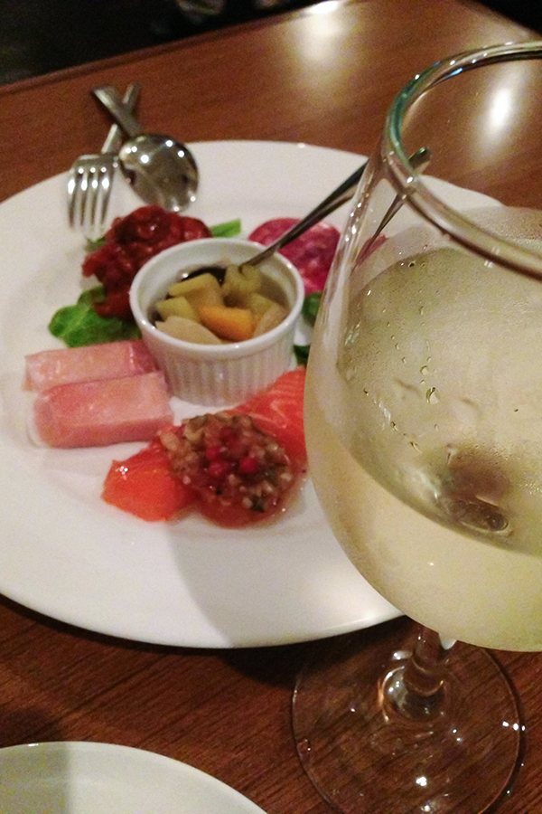 FOODS & DRINK 洋飯屋 Zen