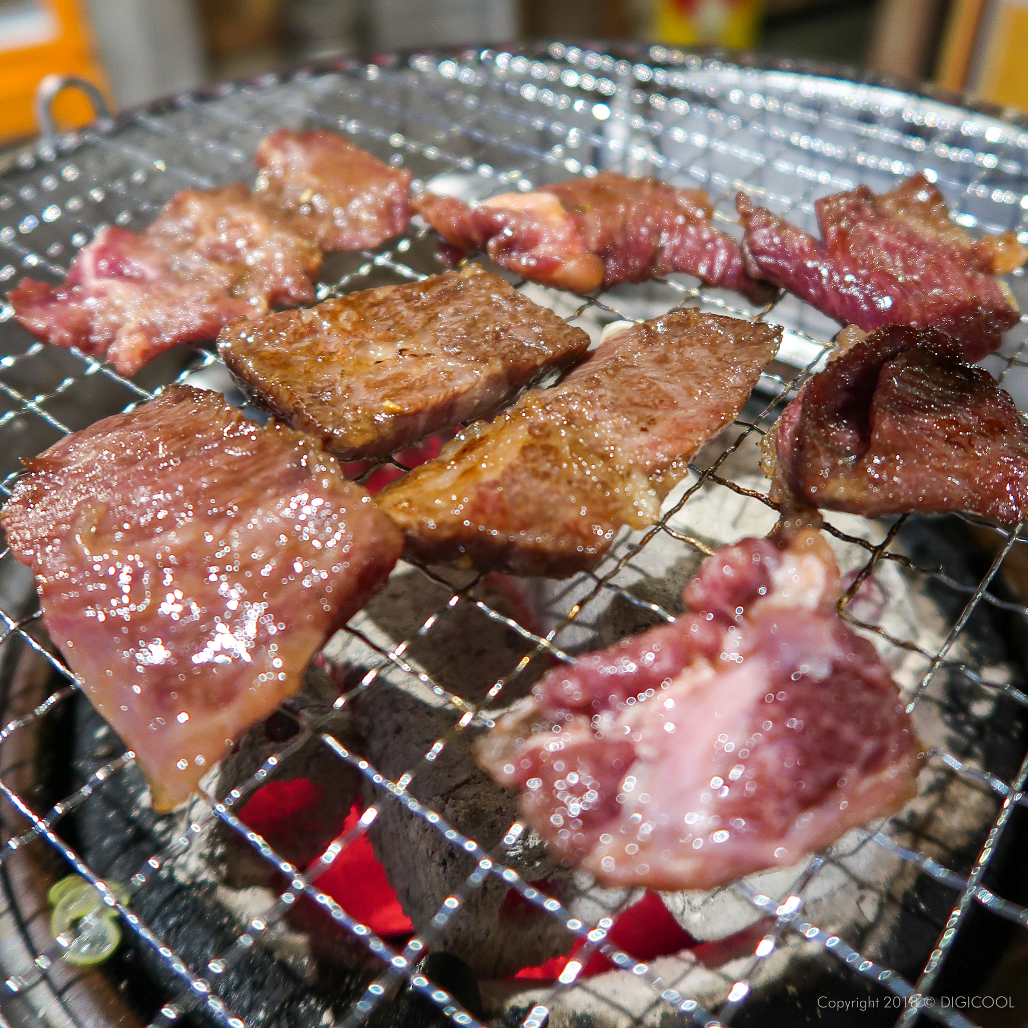 宜野湾市・宜野湾市役所裏の隠れた焼肉屋「ホルモン食堂ほんまる」で肉を喰らう！