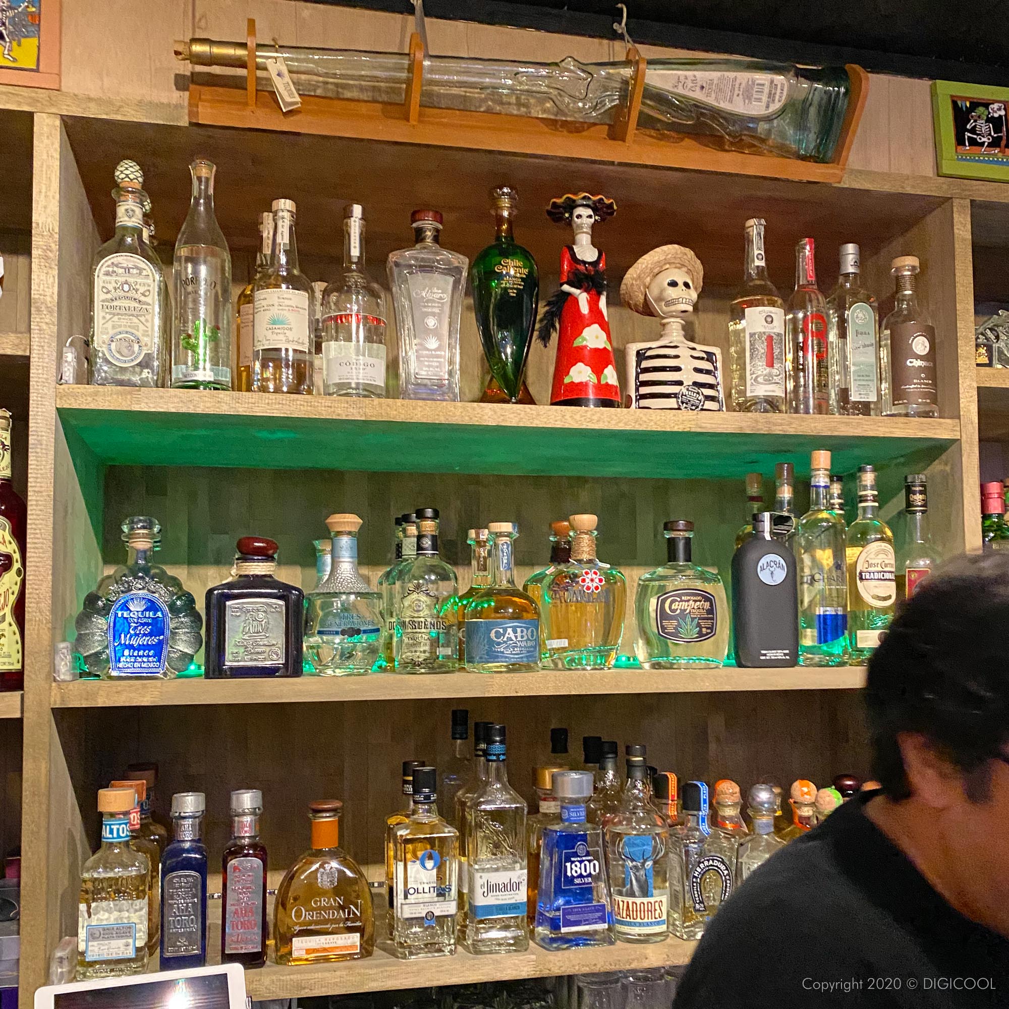 沖縄市・週末前夜だけ営業する「Tequila Bar & Grill OKINAWA」でテキーラ！！