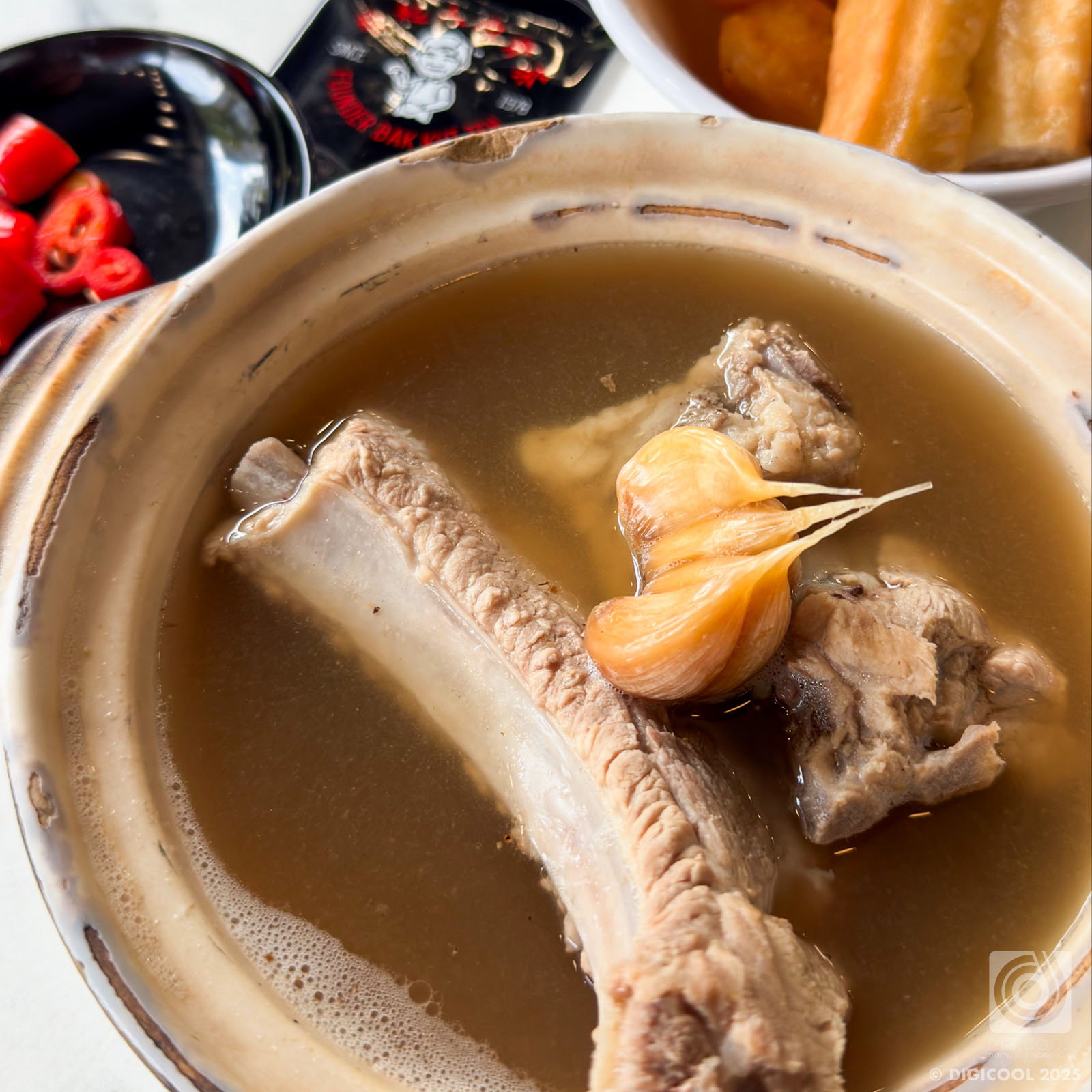 シンガポール ラベンダー・「發起人肉骨茶」でスッキリだけどガツンとくるシンガポール式の肉骨茶を食べたよ。