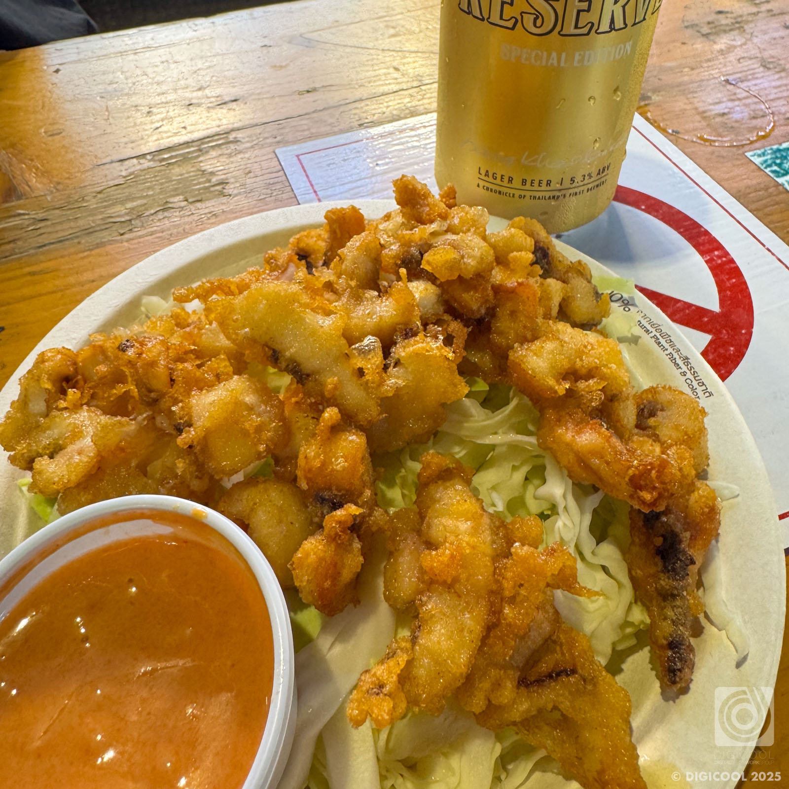 タイ バンコク・移転してキレイになった「JODD FAIRS Ratchada」は観光客向きのナイトマーケットでした。