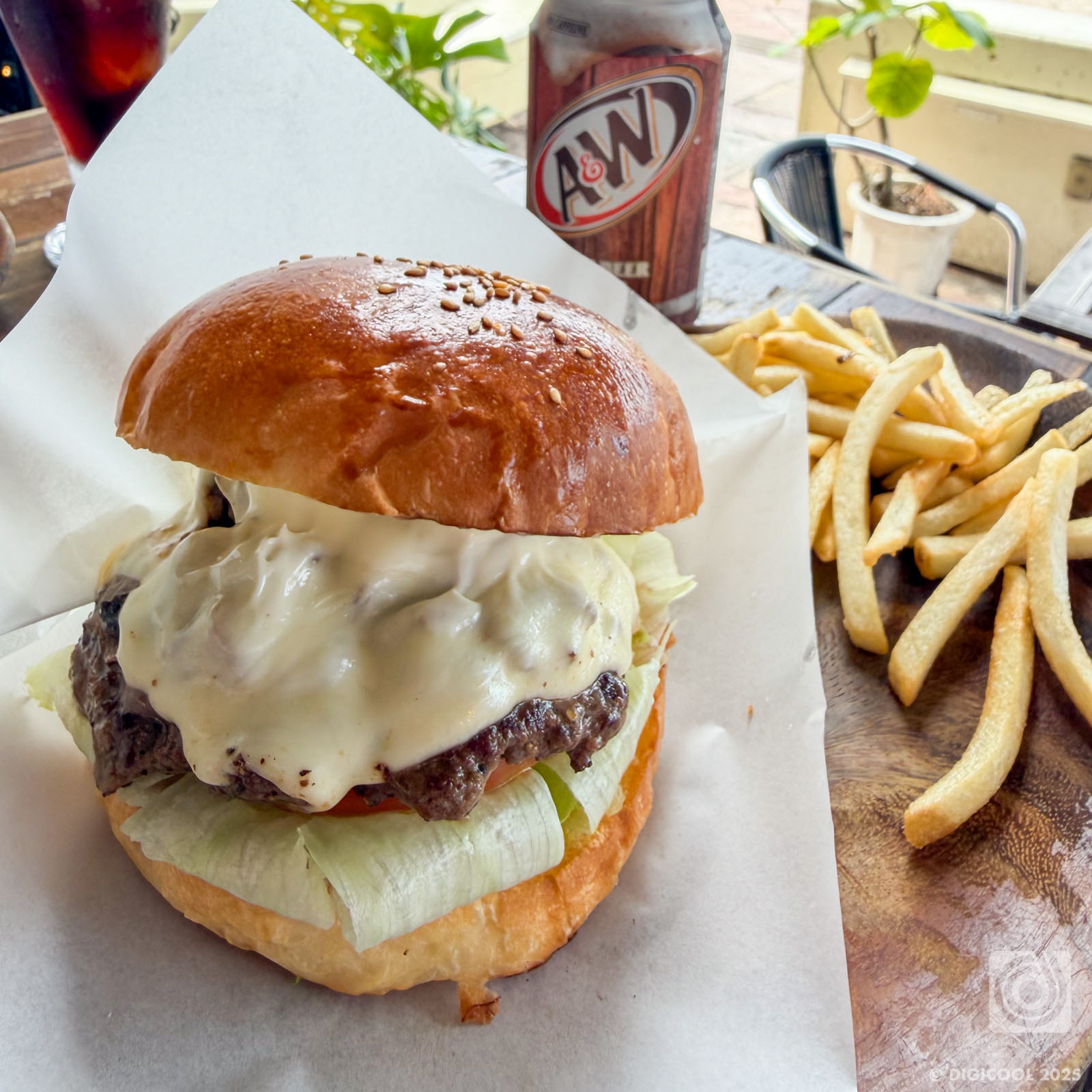 北谷町・デポアイランドの海沿いで長い名前のハンバーガーを食べてきた：Chatan Burger Base Atabii’s