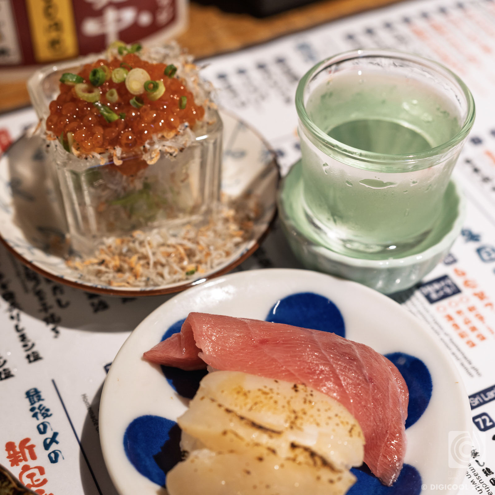 福岡県 福岡市・こんな値段で大丈夫！？「旨鮨 stand O」で寿司を摘みながら立ち飲みしてきた。