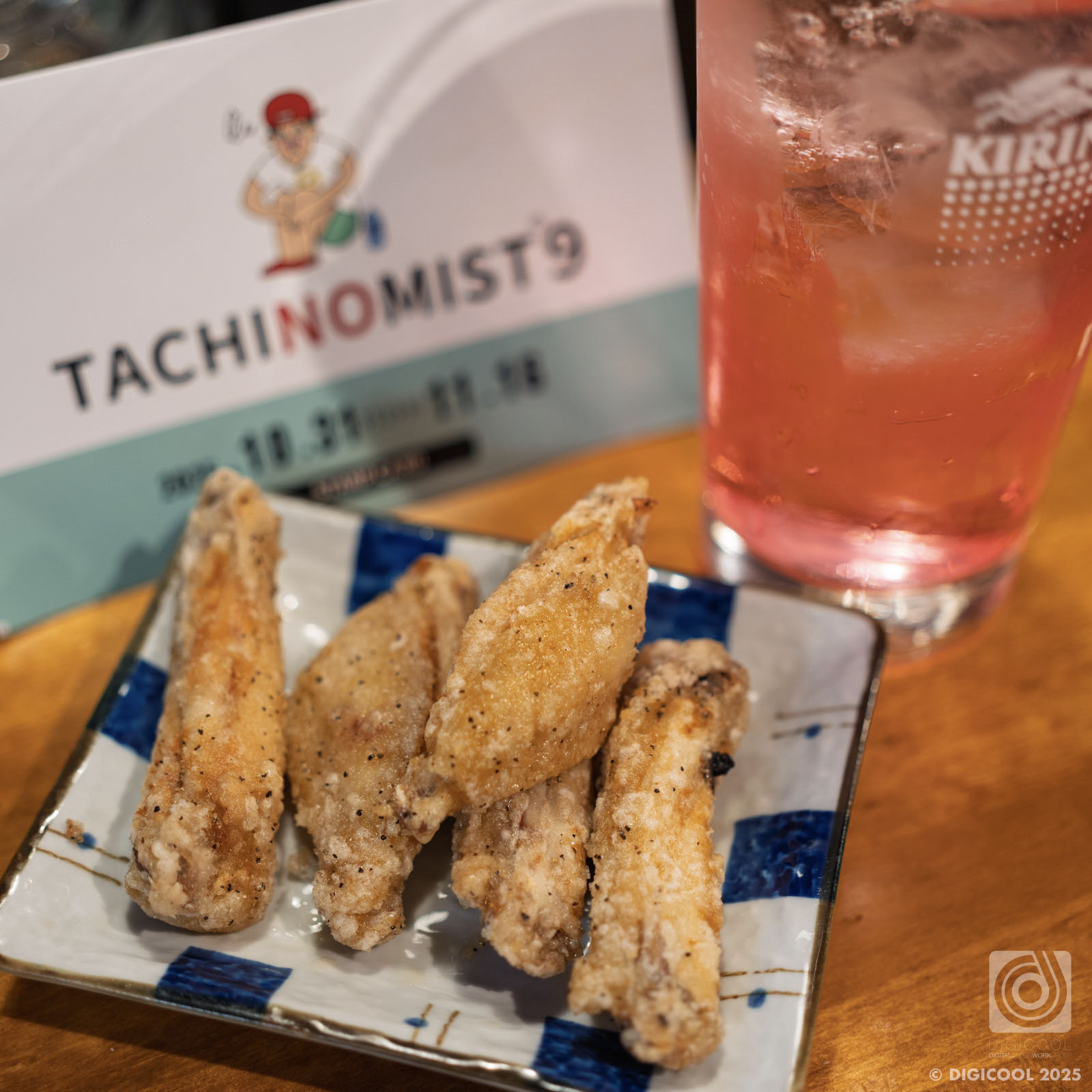 福岡県 福岡市・TACHINOMISTで4軒目！天神の「立ち呑み またあしたッ」で名物・塩手羽中でグビッと一杯！