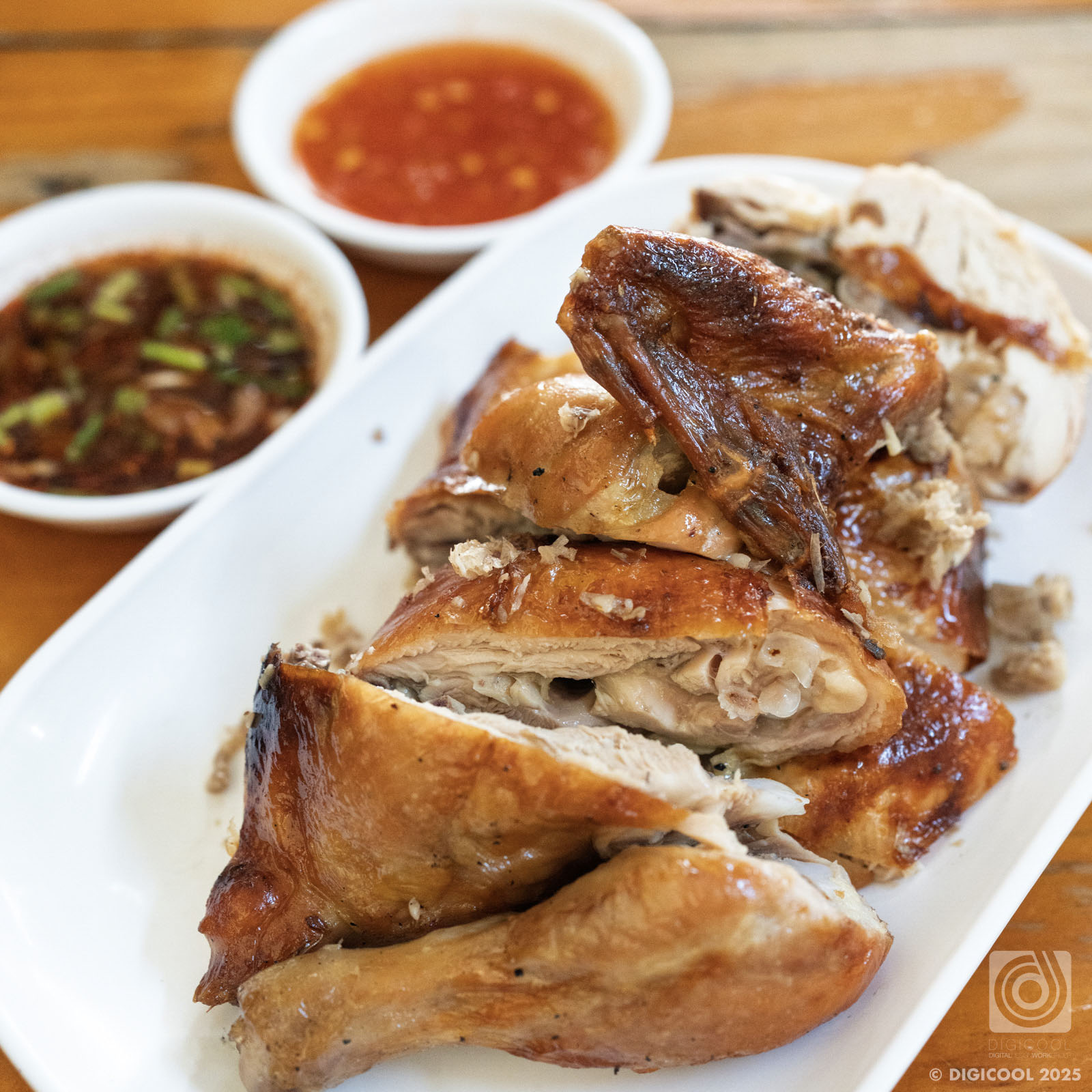 タイ チェンマイ・ちょっと遅めのランチはガイ・ヤーンの名店「SP Chicken」で最後の一個にありつけた！