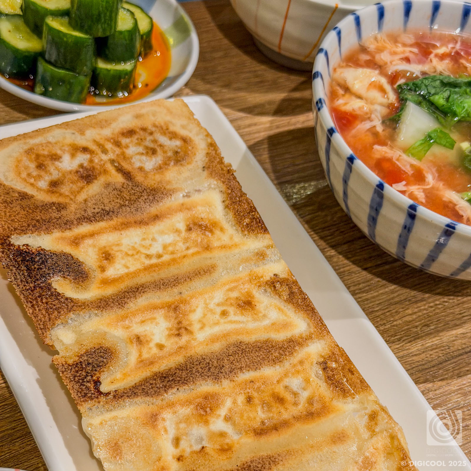 台湾 台北市・可愛いキャラの「餃子樂」は餃子もスープもハズレ無しの美味しさでした。