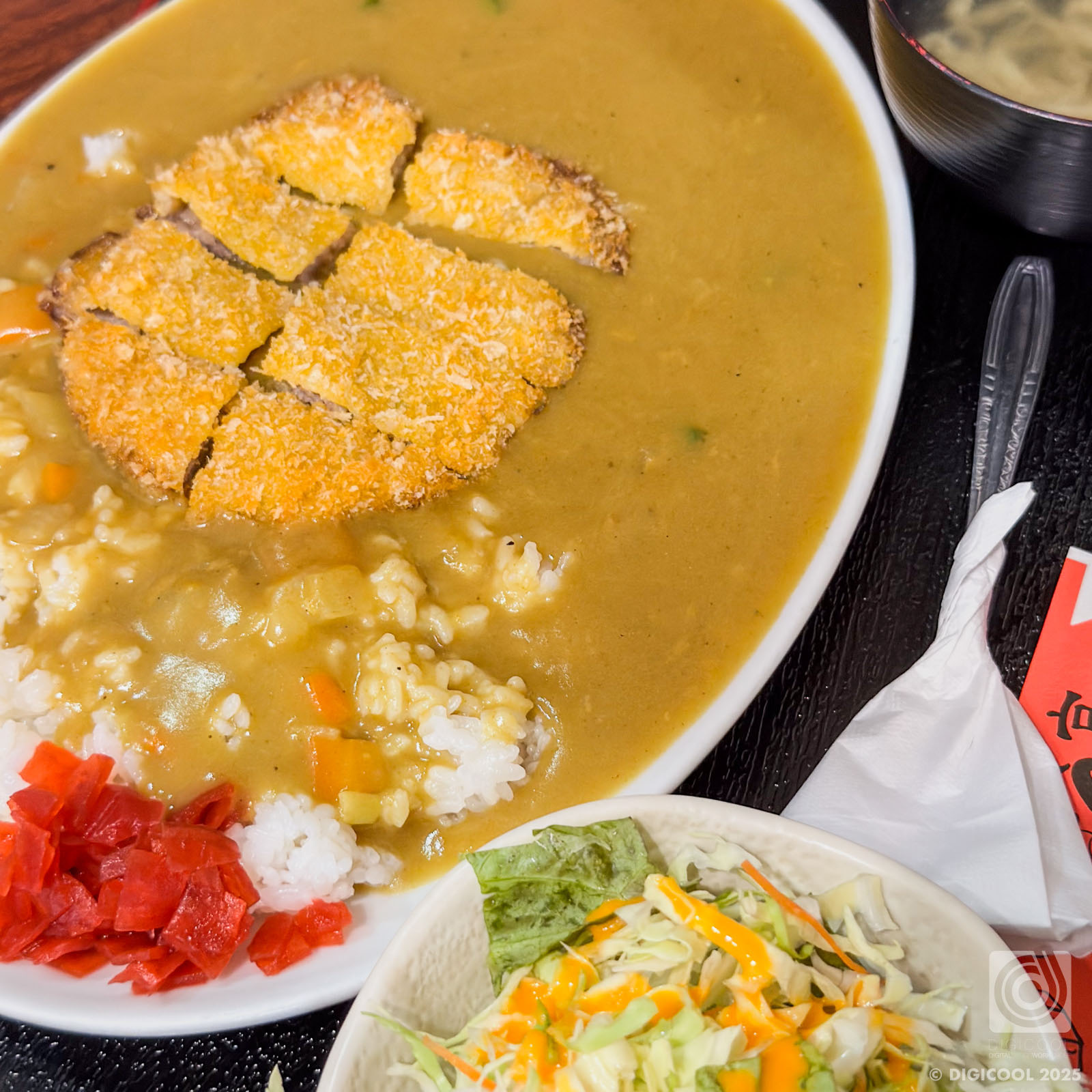 沖縄県 恩納村・久しぶりの黄色いカレー新規開拓はドライブついでに恩納村の「かよう亭」で。