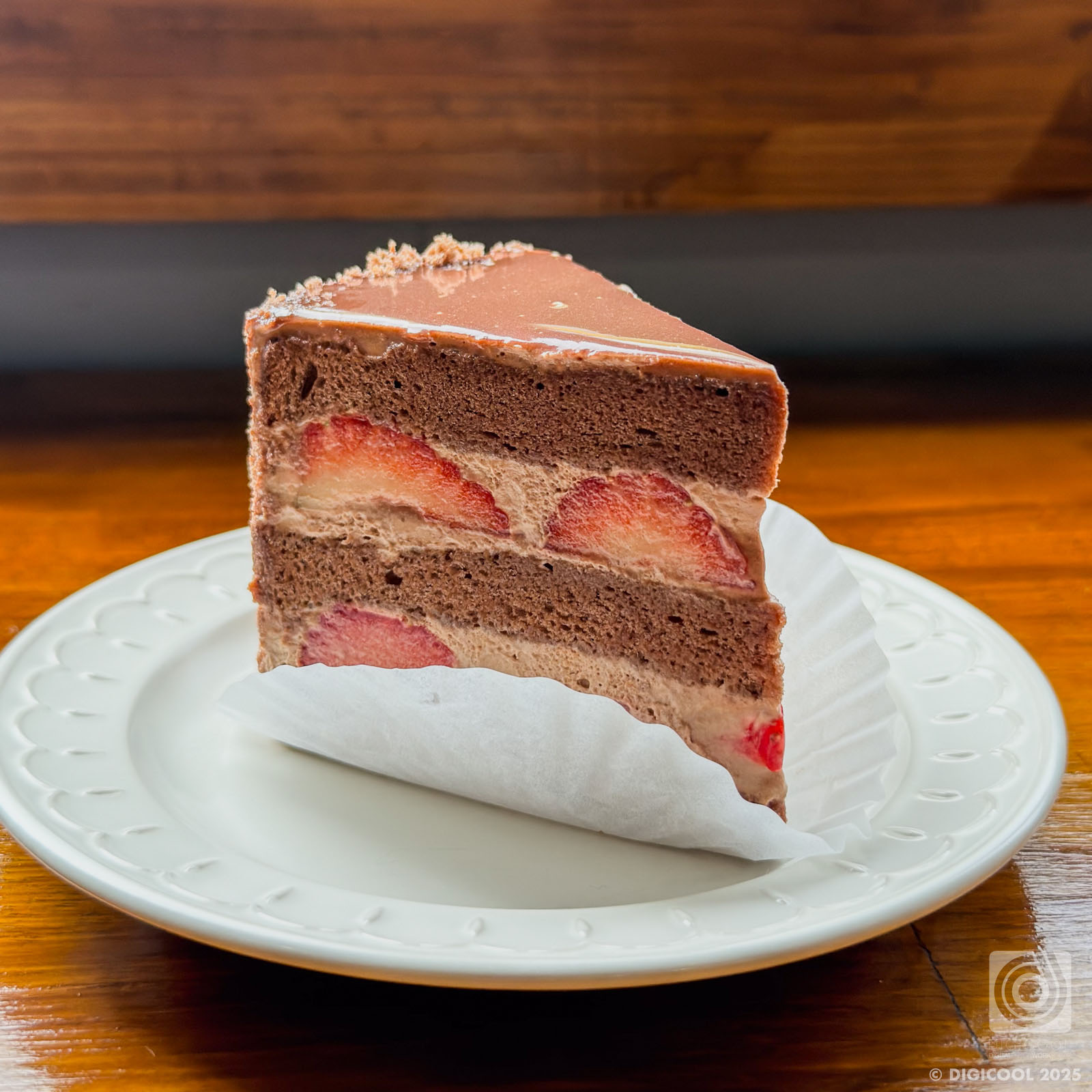 沖縄県うるま市・迷い込んだ住宅街の「PATISSERIE 水の輪郭」で可愛いケーキ買ってみた。